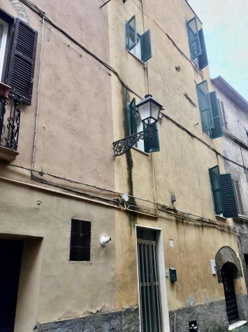 intera palazzina in vendita a Civita Castellana