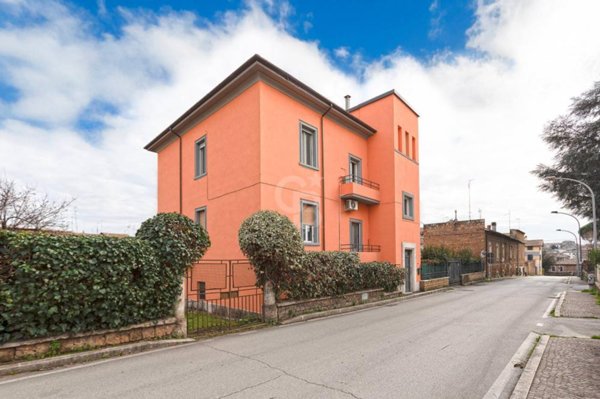 casa indipendente in vendita a Civita Castellana