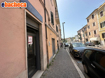 locale commerciale in vendita a Civita Castellana