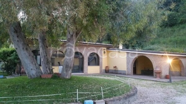 casa indipendente in vendita a Civita Castellana