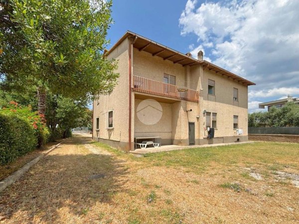 casa indipendente in vendita a Civita Castellana