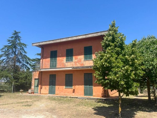casa indipendente in vendita a Civita Castellana