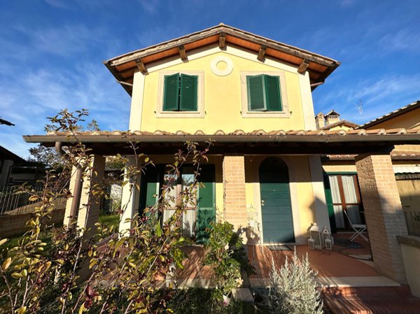 casa indipendente in vendita a Civita Castellana in zona Sassacci