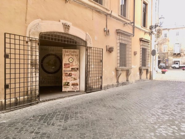 negozio in vendita a Civita Castellana