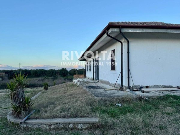casa indipendente in vendita a Civita Castellana