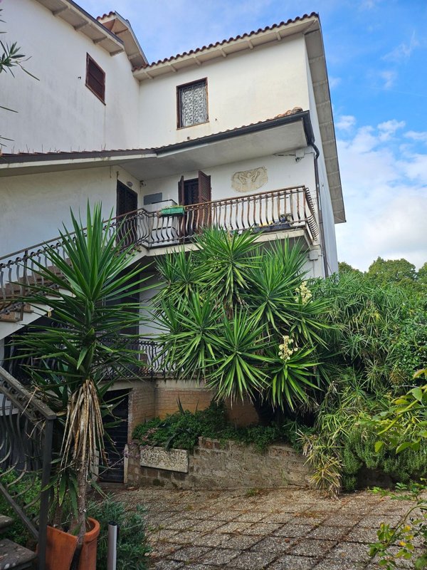 casa indipendente in vendita a Civita Castellana