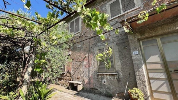 casa indipendente in vendita a Civita Castellana
