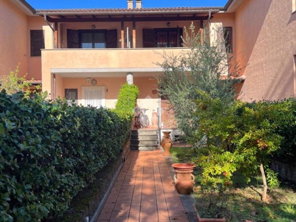casa indipendente in vendita a Civita Castellana