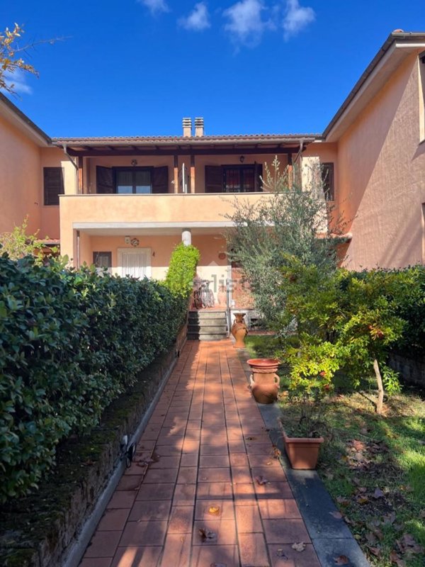 casa indipendente in vendita a Civita Castellana