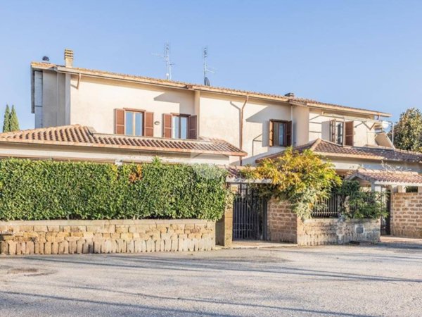 casa indipendente in vendita a Civita Castellana