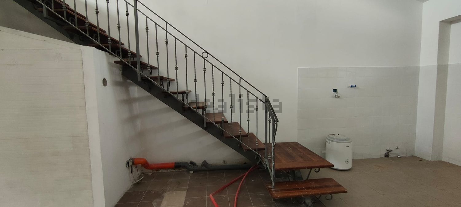 locale commerciale in vendita a Civita Castellana