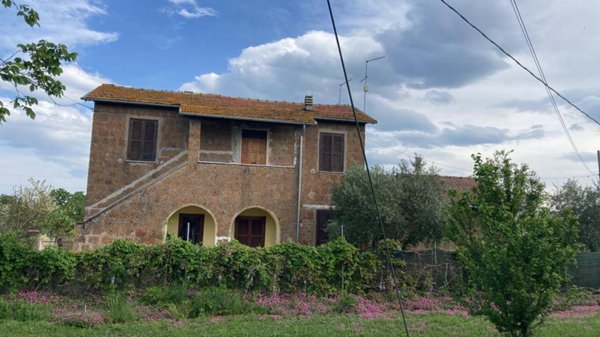 casa indipendente in vendita a Civita Castellana