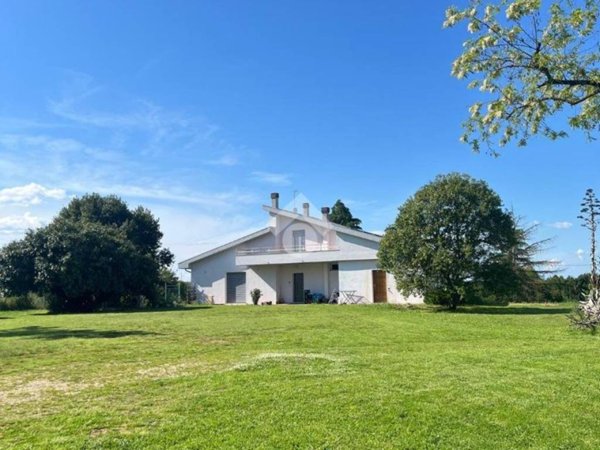 casa indipendente in vendita a Civita Castellana