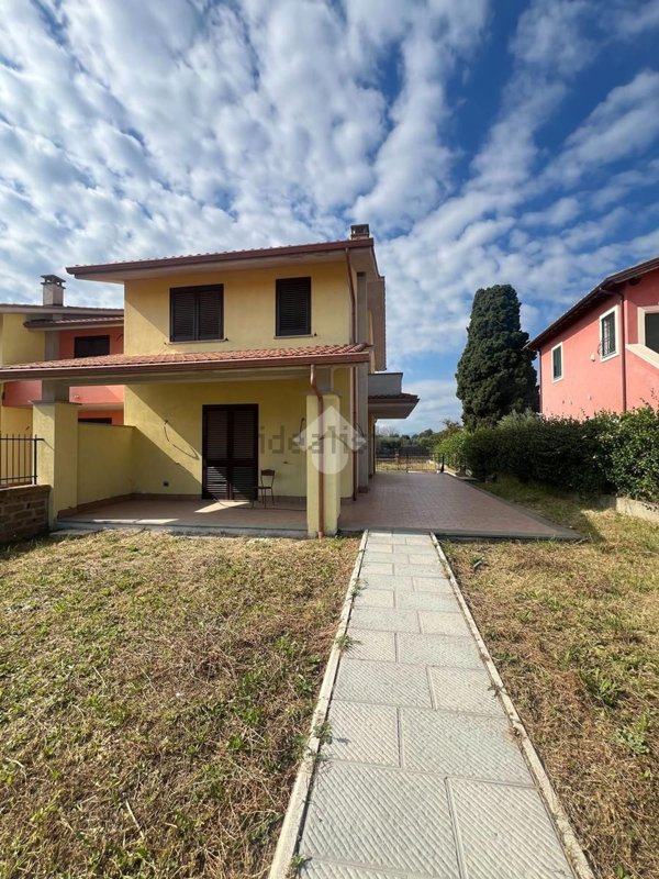 casa indipendente in vendita a Civita Castellana