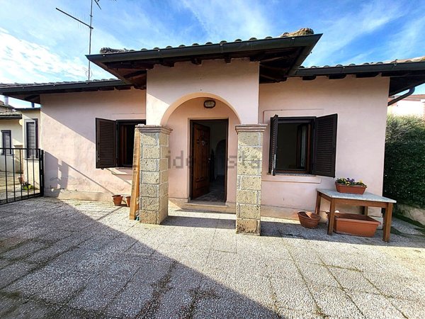 casa indipendente in vendita a Civita Castellana
