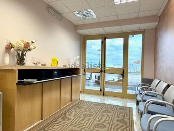 locale commerciale in vendita a Civita Castellana