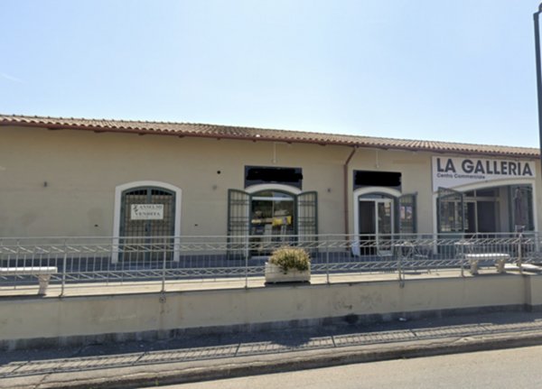 locale commerciale in vendita a Civita Castellana