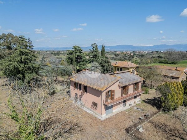 casa indipendente in vendita a Civita Castellana