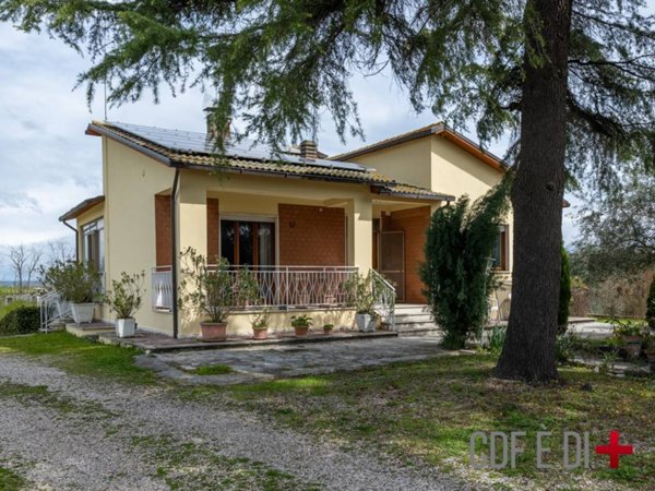 casa indipendente in vendita a Civita Castellana