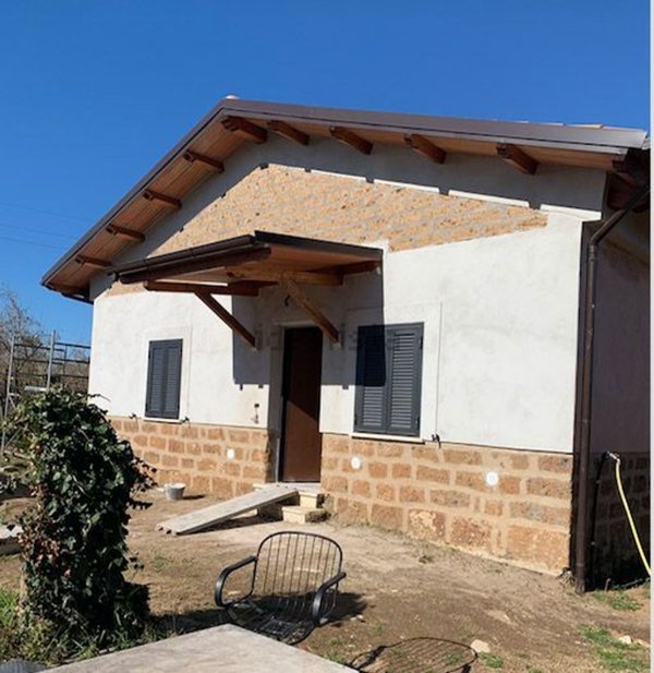 casa indipendente in vendita a Civita Castellana