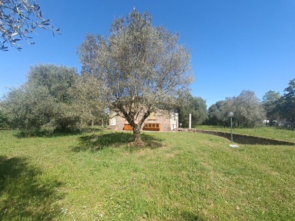 casa indipendente in vendita a Civita Castellana
