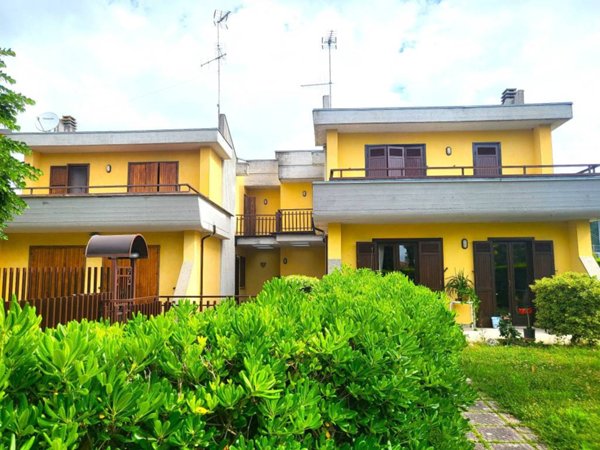 casa indipendente in vendita a Civita Castellana