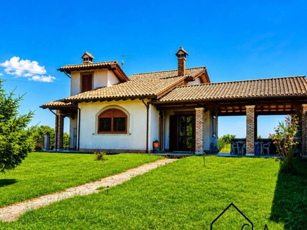 casa indipendente in vendita a Civita Castellana
