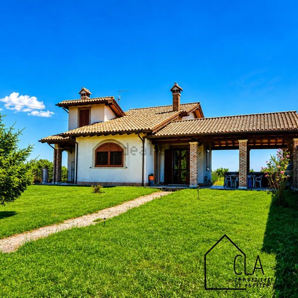 casa indipendente in vendita a Civita Castellana in zona Borghetto