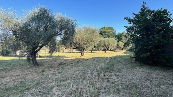 locale di sgombero in vendita a Civita Castellana in zona Pian Paradiso