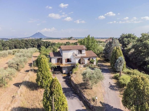 casa indipendente in vendita a Civita Castellana in zona Sassacci