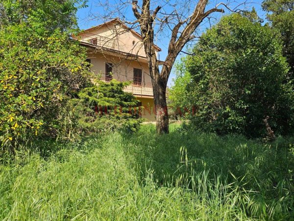 casa indipendente in vendita a Civita Castellana