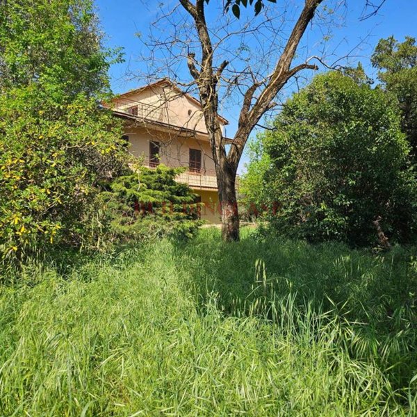 casa indipendente in vendita a Civita Castellana