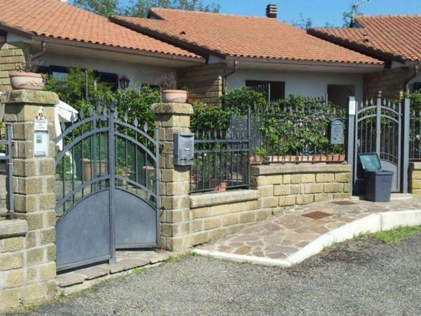 casa indipendente in vendita a Civitella d'Agliano