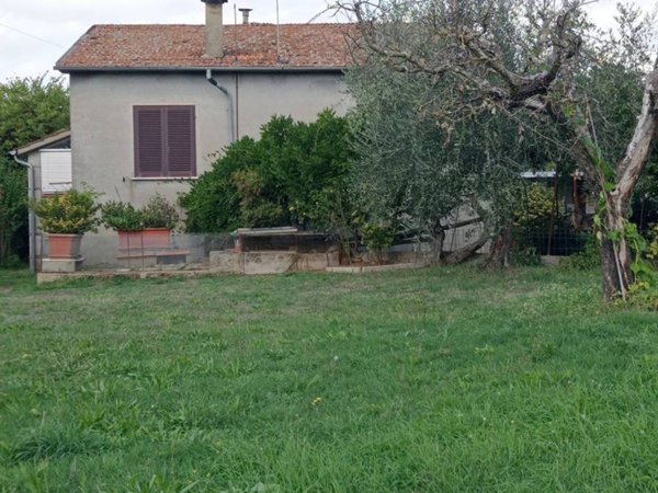casa indipendente a Civitella d'Agliano in zona San Michele in Teverina