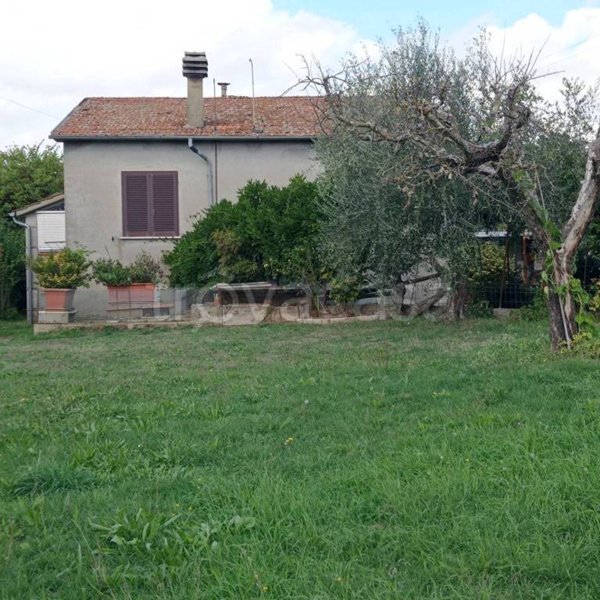 casa indipendente a Civitella d'Agliano in zona San Michele in Teverina