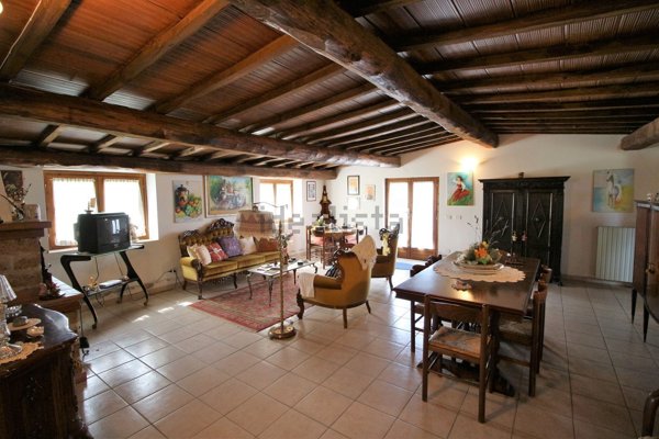 quadrivano in vendita a Civitella d'Agliano
