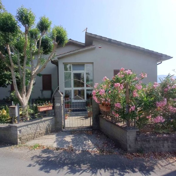 casa indipendente in vendita a Civitella d'Agliano