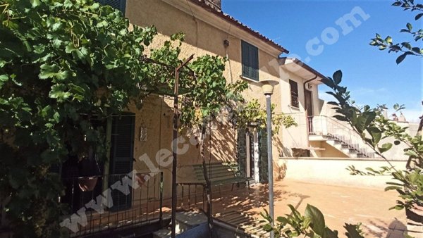 casa indipendente in vendita a Civitella d'Agliano