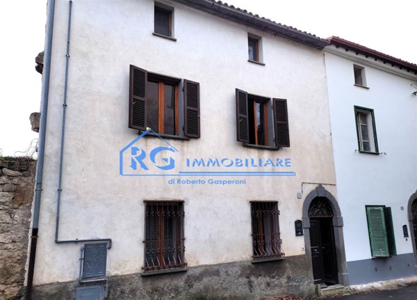 casa indipendente a Civitella d'Agliano in zona San Michele in Teverina