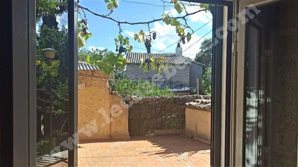 casa indipendente a Civitella d'Agliano in zona San Michele in Teverina