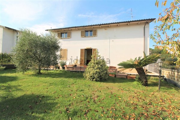 casa indipendente in vendita a Corchiano