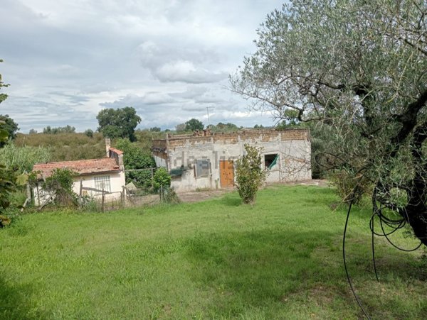 casa indipendente in vendita a Corchiano