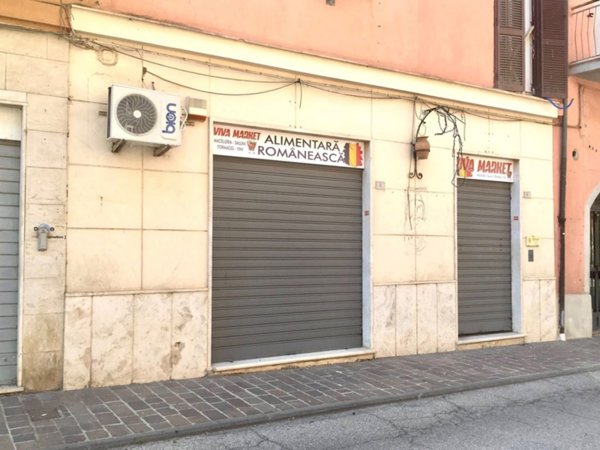 negozio in vendita a Corchiano