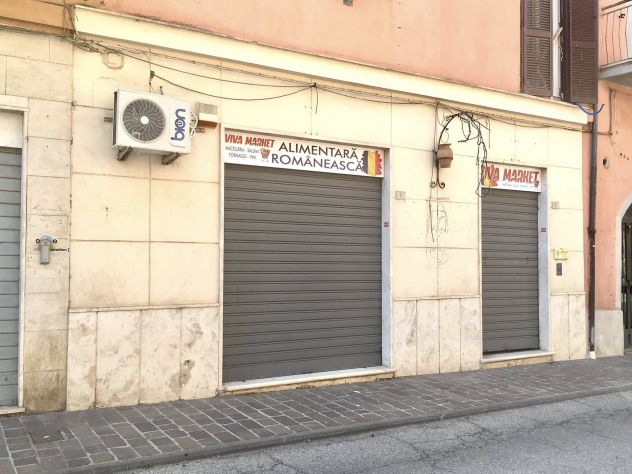 locale commerciale in vendita a Corchiano