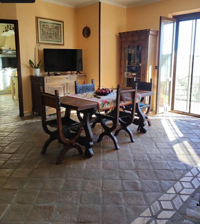 casa indipendente in vendita a Corchiano