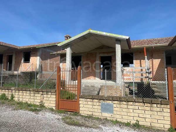 casa indipendente in vendita a Fabrica di Roma