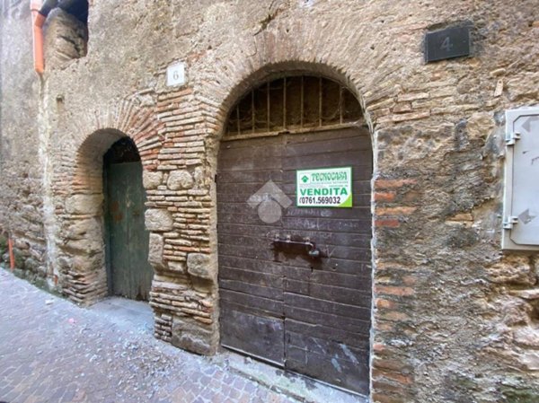 locale di sgombero in vendita a Fabrica di Roma