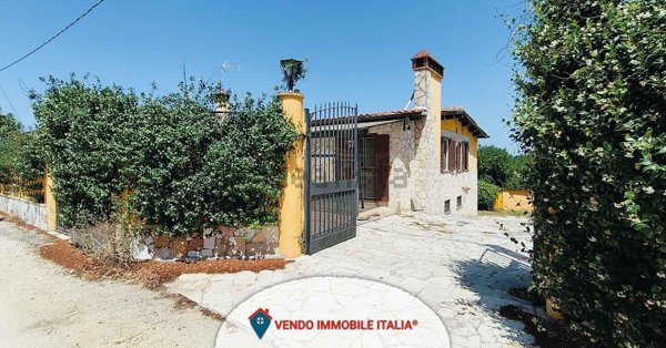 casa indipendente in vendita a Fabrica di Roma