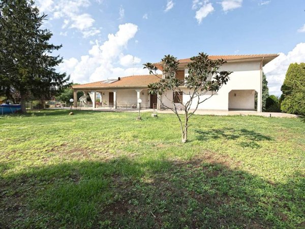 casa indipendente in vendita a Fabrica di Roma