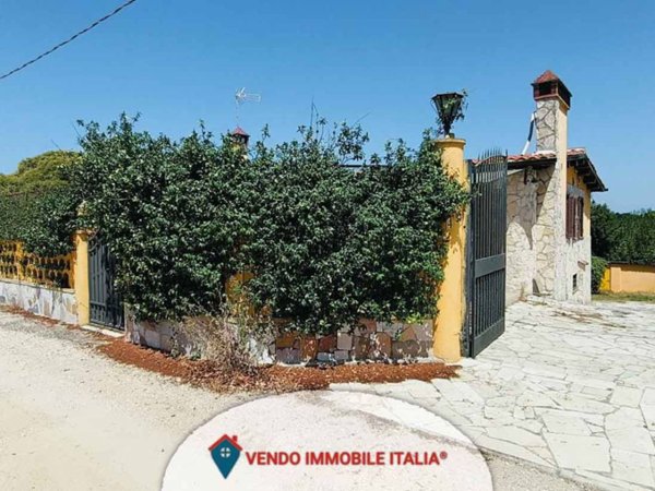 casa indipendente in vendita a Fabrica di Roma